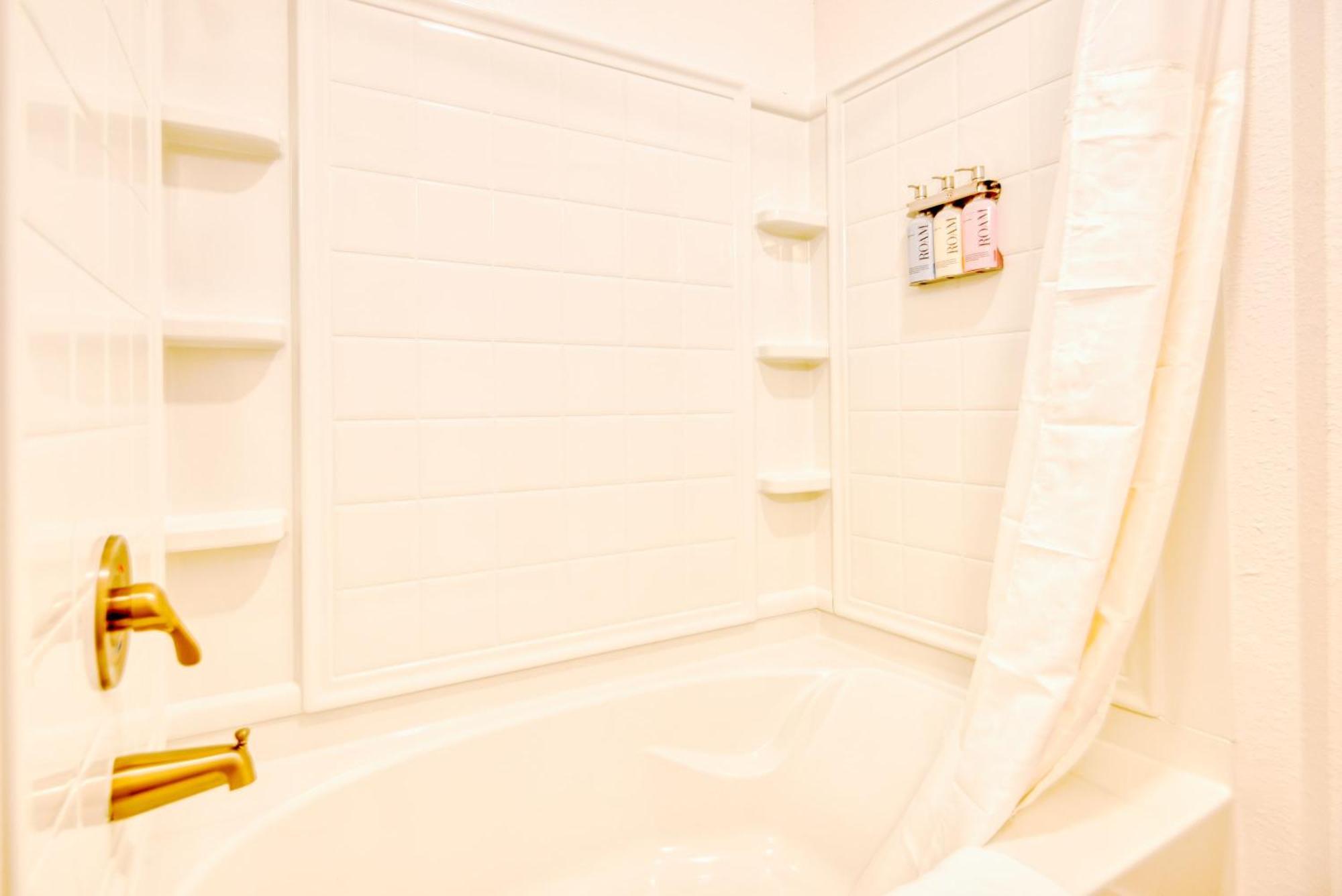 Deluxe One Bedroom Apartment Gainesville Bagian luar foto