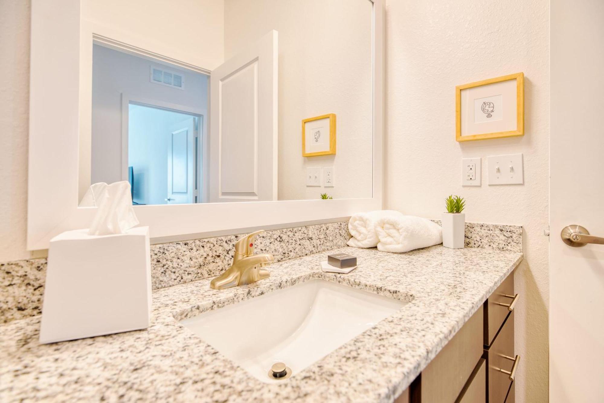 Deluxe One Bedroom Apartment Gainesville Bagian luar foto